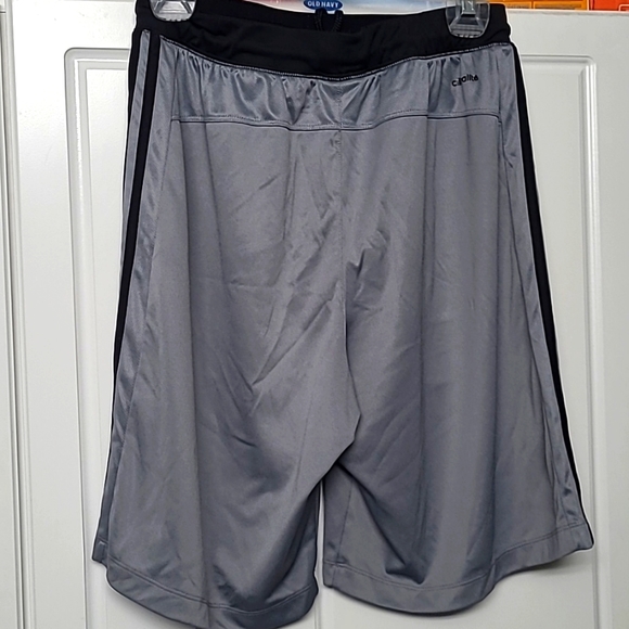 Sport shorts - Adidas "climalite" - Picture 2 of 4
